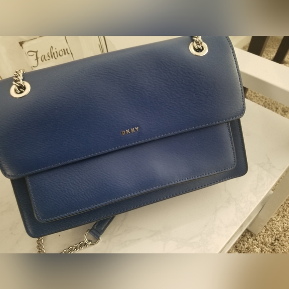 DKNY bag - Picture 10 of 10